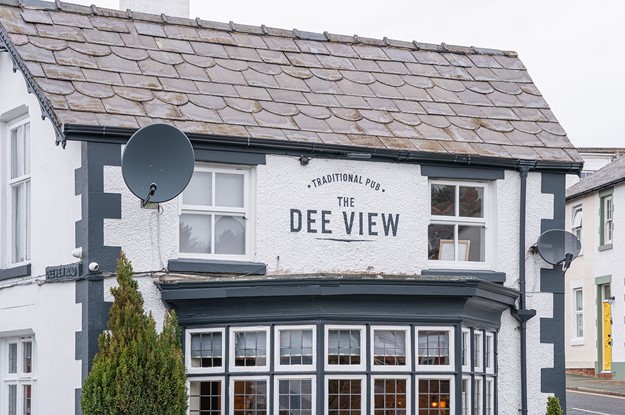 Exterior of The Dee View Inn 