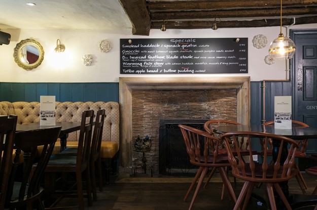 Wayne Harker-Gill (lifephoto) on Pinterest Concorde BGW | Rose & Crown