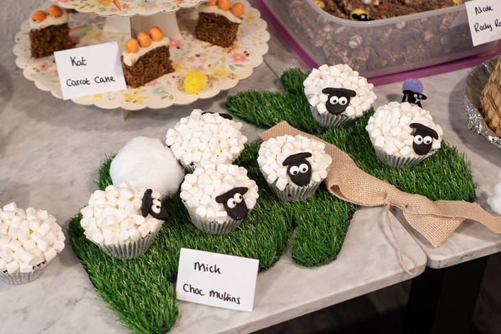 sheep muffin cake